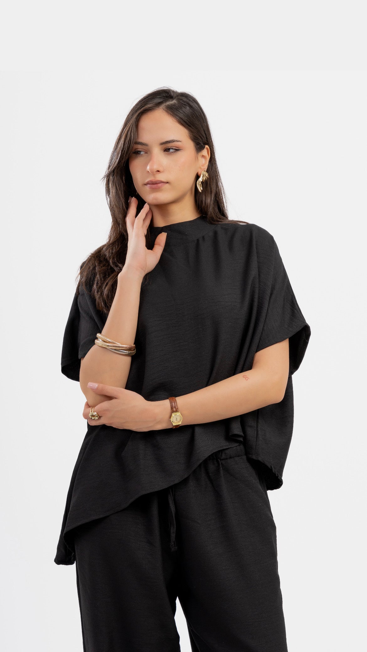 Asymmetrical set